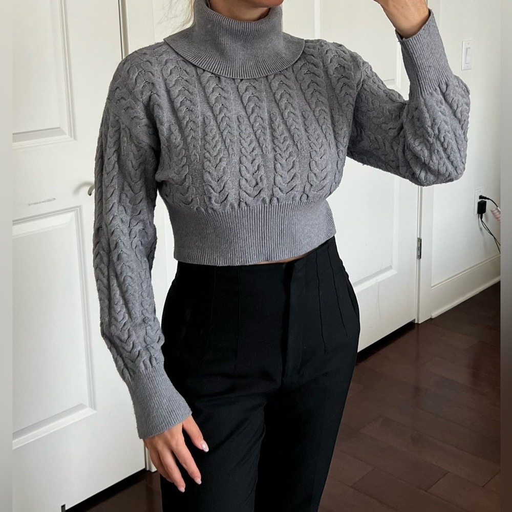 Carbon38 Gray Cable Knit Turtleneck Sweater